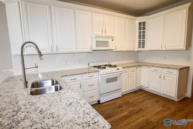 Foto del edificio - 736 Hobbs Rd SE