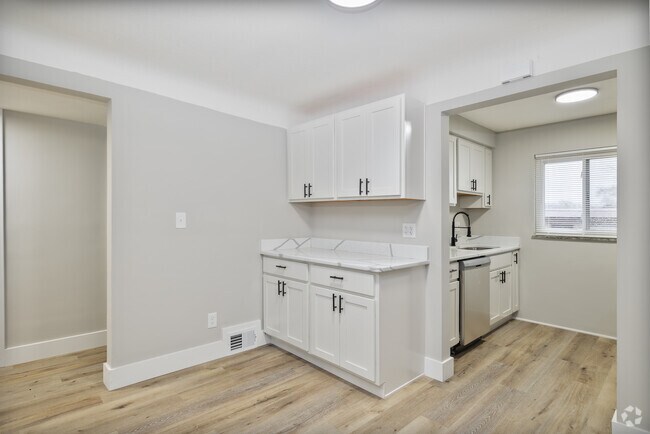 Interior Photo - TERRA - West of West