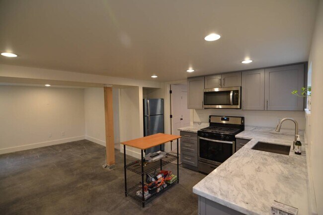 Foto del edificio - 3412 16th Ave S