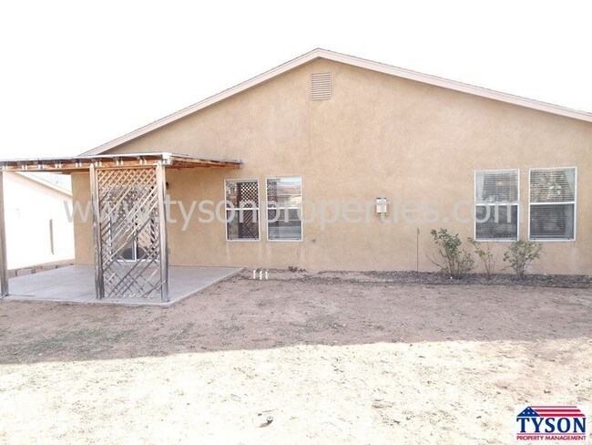 Building Photo - 5019 Kokopelli Dr NE