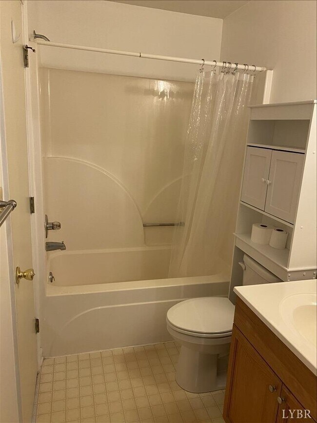 Foto del edificio - 112 Montview Forest Dr