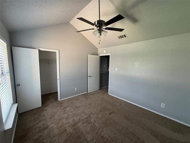 Foto del edificio - 728 Bluebonnet Dr