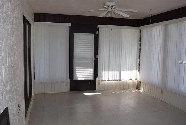 Foto del edificio - 702 Leeward Dr