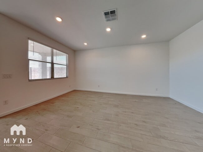 Foto del edificio - 17335 W Sunnyslope Ln