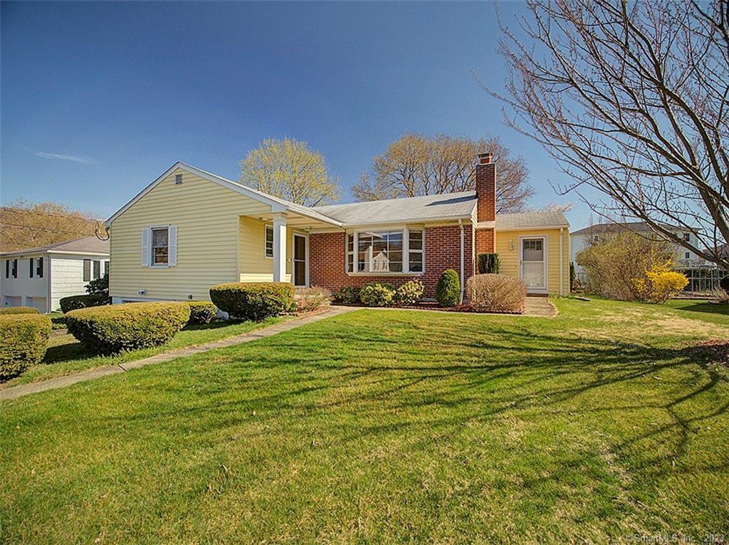 Primary Photo - 10 Raymond Rd