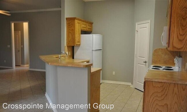 Building Photo - 3 br, 2 bath House - 3133 Vineyard