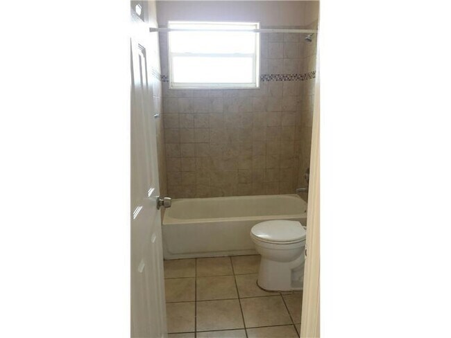 Foto del edificio - 1230 NW 29th Way