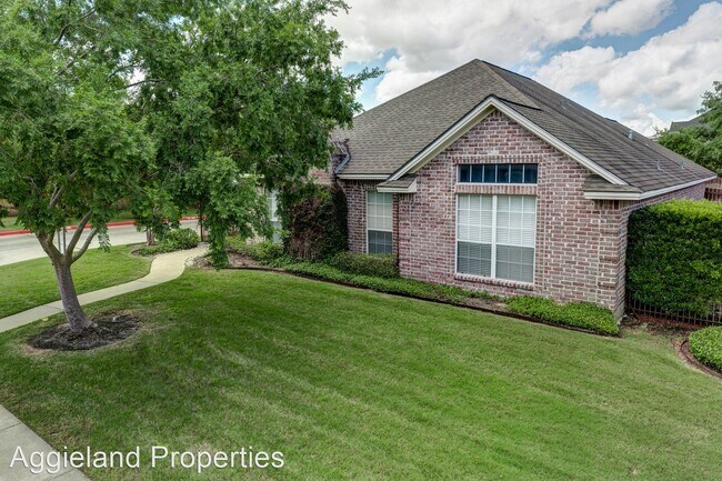 Foto del edificio - 3 br, 3 bath House - 913 Lincoln Ave