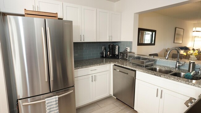 Foto del edificio - 100 Pelican Pointe Dr