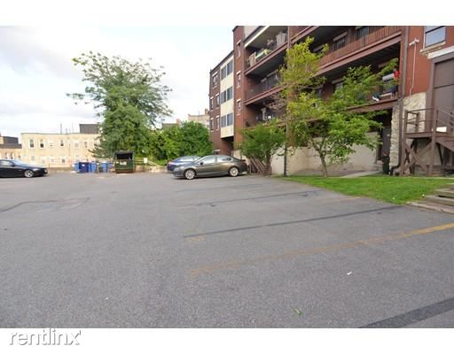 Building Photo - 182 Allston St