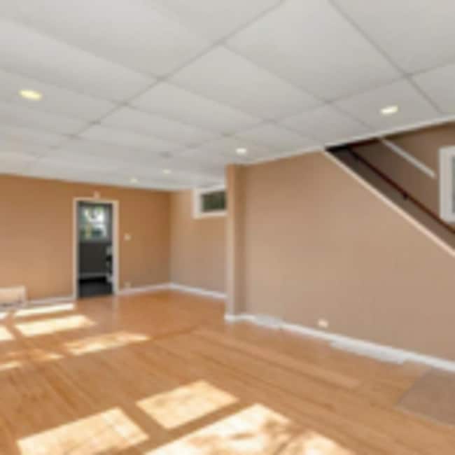 Building Photo - 319 N 22nd Ave W