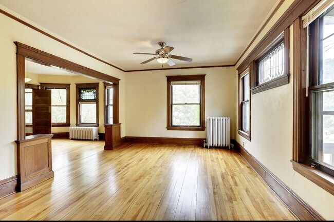 Foto del edificio - 3302 Harriet Ave