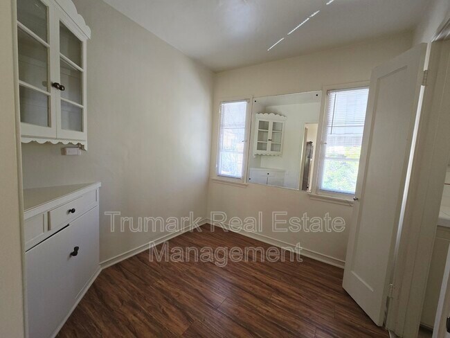 Foto del edificio - 1112.5 N Maryland Ave