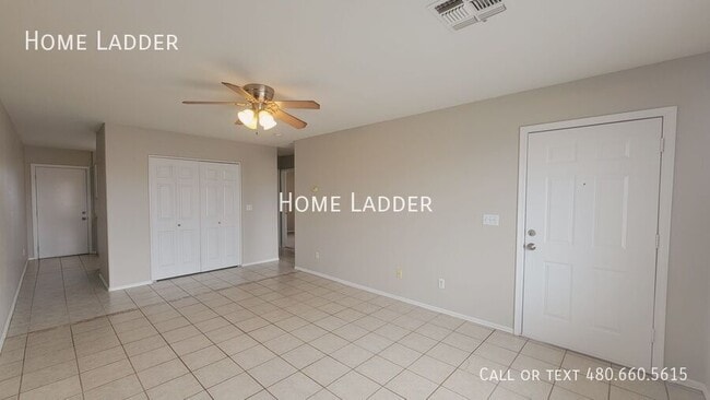 Building Photo - 10236 W Leander Dr