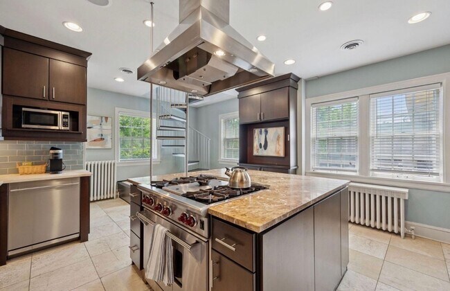 Foto del edificio - 1785 Dupont Ave S