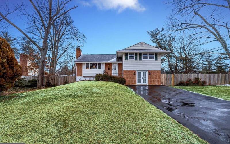 Foto principal - 5811 Sable Dr