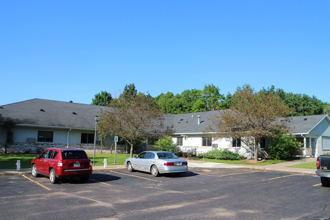 Building Photo - N13939 Ridge Ave