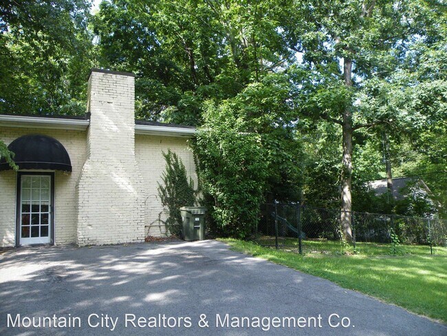Building Photo - 3 br, 2 bath House - 1002 RidgeWay Avenue