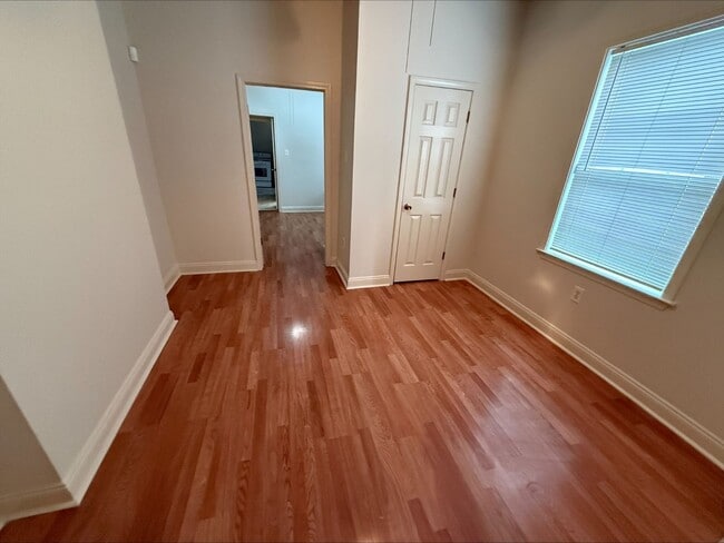 Building Photo - fna3705