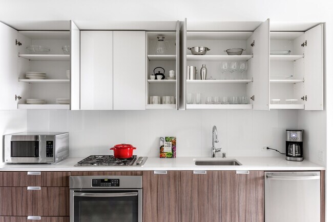 Foto del edificio - 2721 Midtown Ct