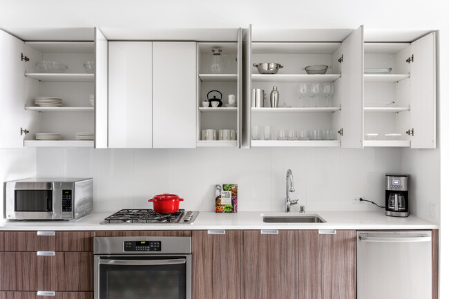Foto del edificio - 2721 Midtown Ct