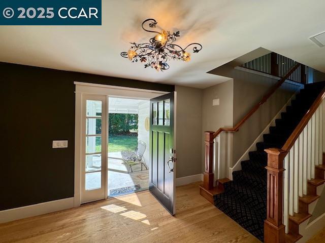 Building Photo - 354 Love Ln