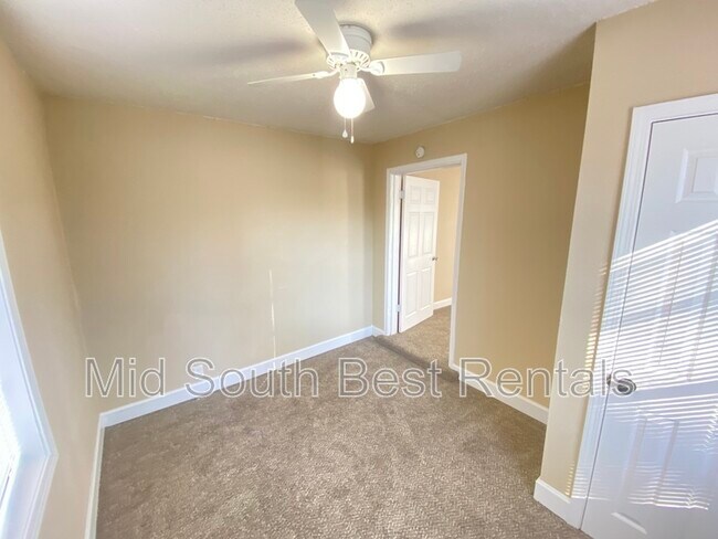 Building Photo - 962 Frayser Cir