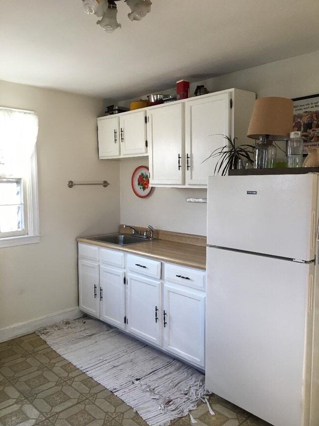 Photo - 1417 West 37th Street Apartments