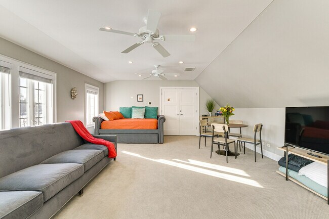 Foto del edificio - 408 Owen Ct