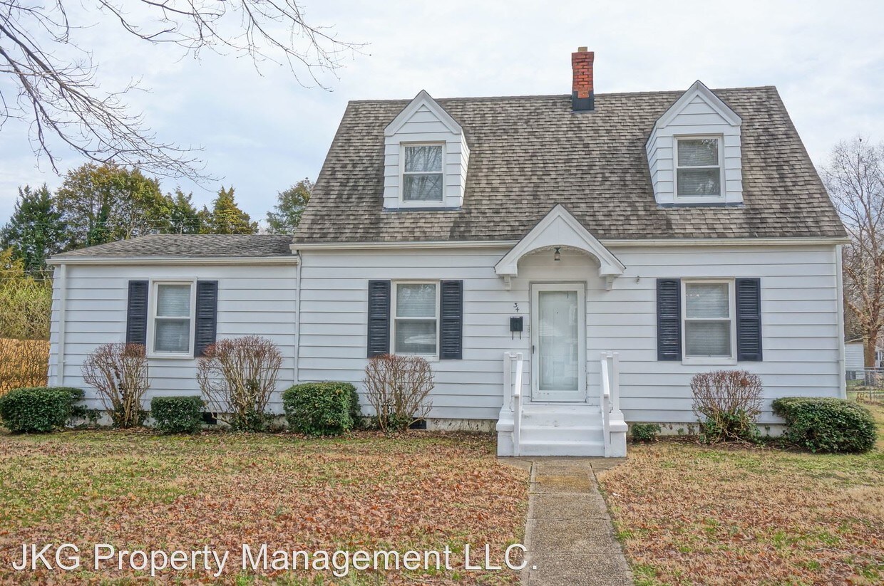 Primary Photo - 4 br, 2.5 bath House - 34 Davis Ave