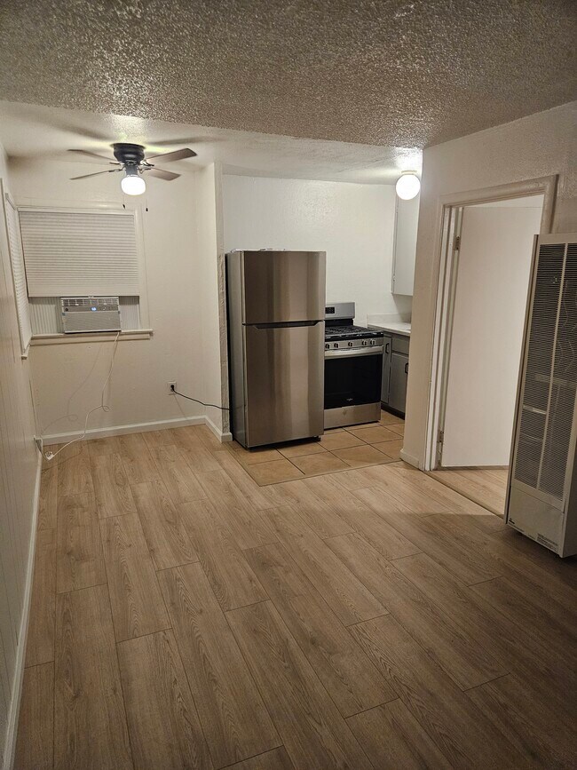 Foto del edificio - 3812 Huron St