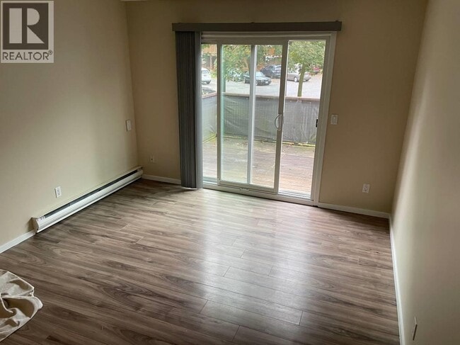 Building Photo - 315 Highland Way