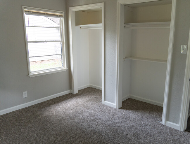 Building Photo - 1104 Southampton St