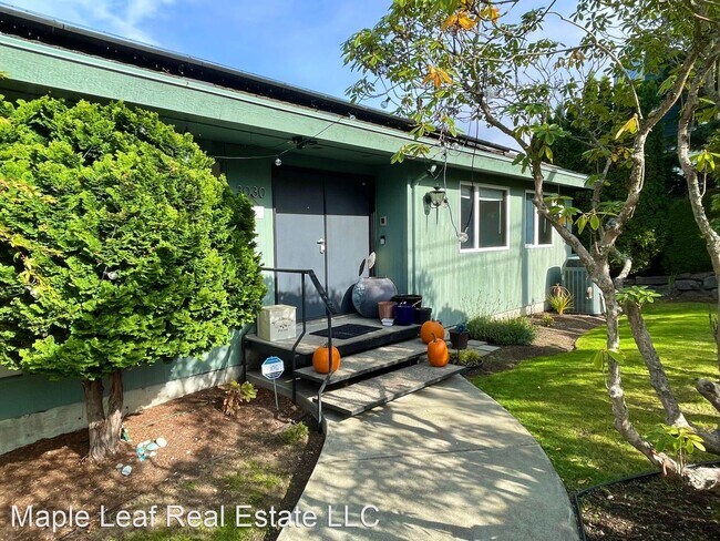 Foto del edificio - 5 br, 3 bath House - 3030 NW 95th St