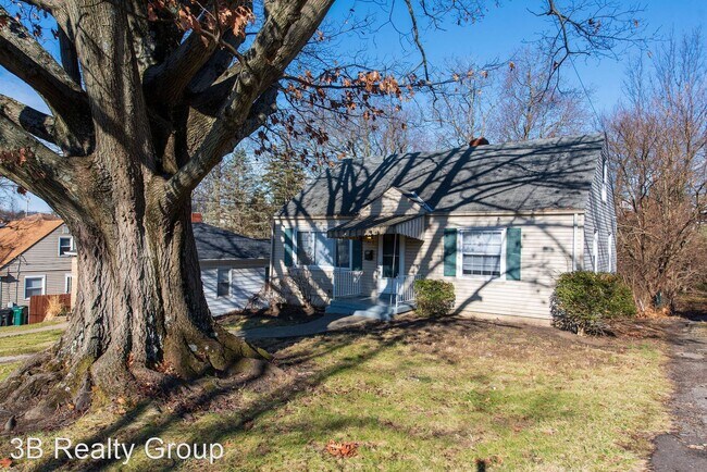 Building Photo - 3 br, 1 bath House - 4418 Harding Ave.