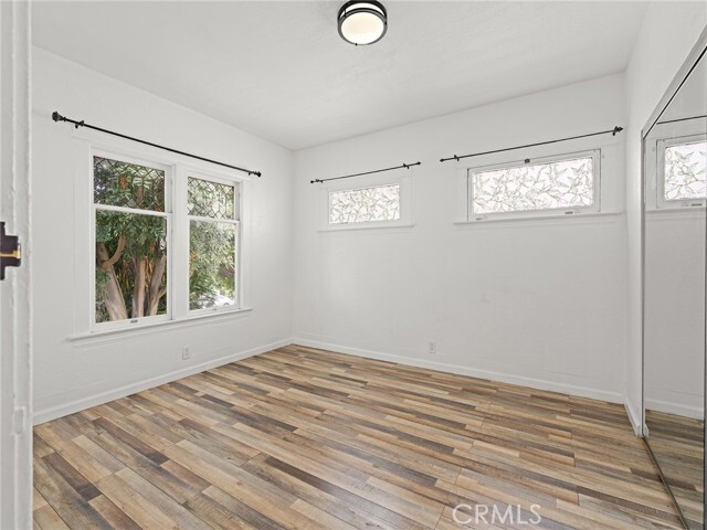 Building Photo - 757 N Loma Vista Dr