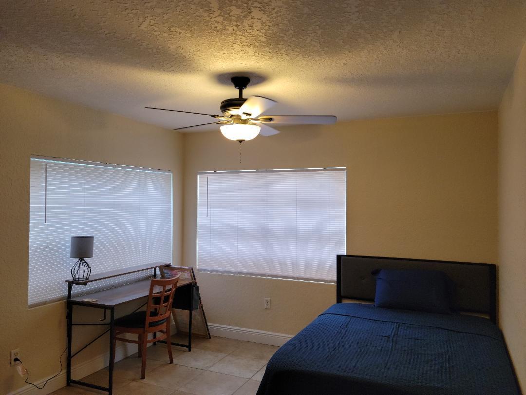 Foto principal - 401 Lake Gertie Rd