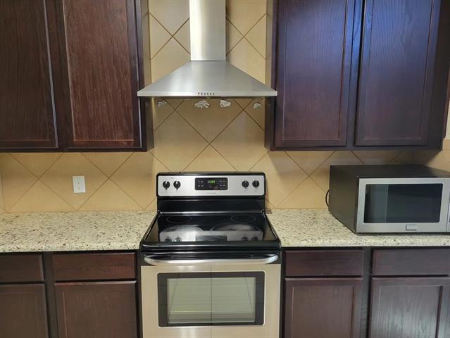 Foto del edificio - 1537 Castle Creek Dr