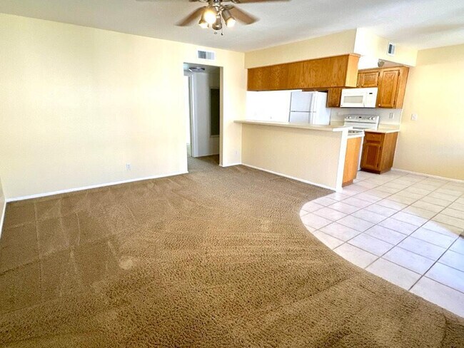 Foto del edificio - 2228 E Campbell Ave