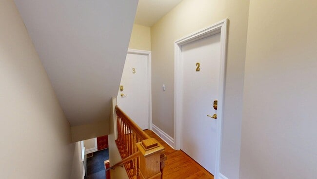 Building Photo - RENOVATED TWO BEDROOM APARTMENT IN WOODFIE...