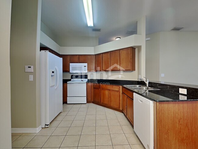 Foto del edificio - 6821 Aramon Ct