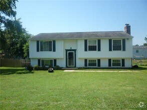 Building Photo - 7479 Jennifer Ln