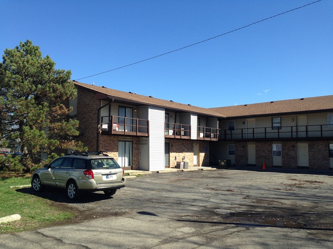 Primary Photo - Muessing Apartments