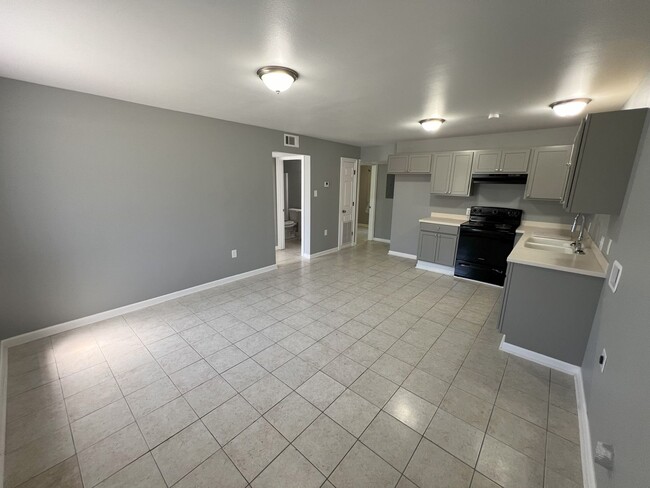 Foto del edificio - Baker Trails Apartments