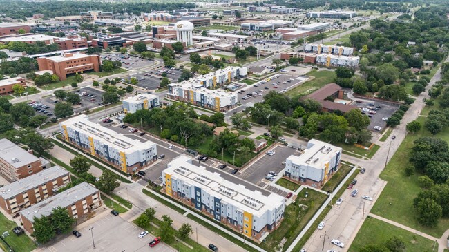 Building Photo - Seventeenth Apartments