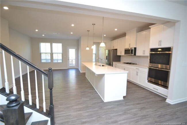 Foto del edificio - 1248 Channing Park Cir
