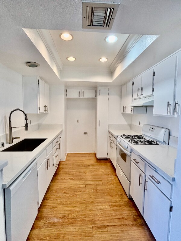 Foto principal - 6400 Kraft Ave