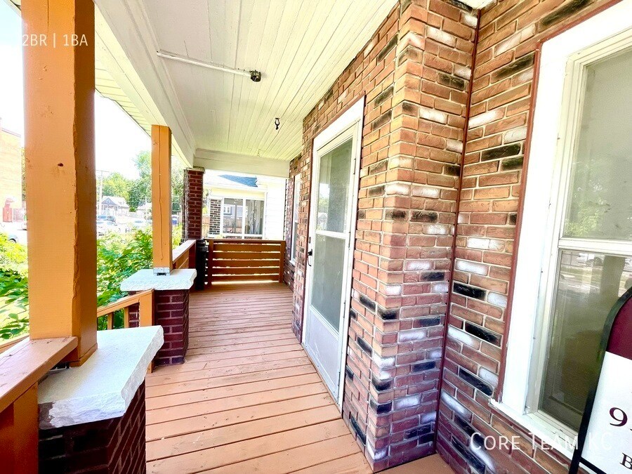 Primary Photo - Westside 2 Bedroom House for Rent