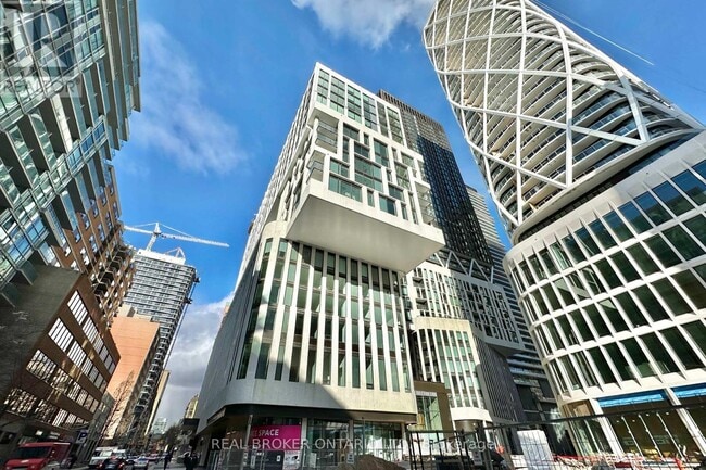 Building Photo - 121 St Patrick St