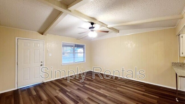 Foto del edificio - 400 Bill Bradford Rd